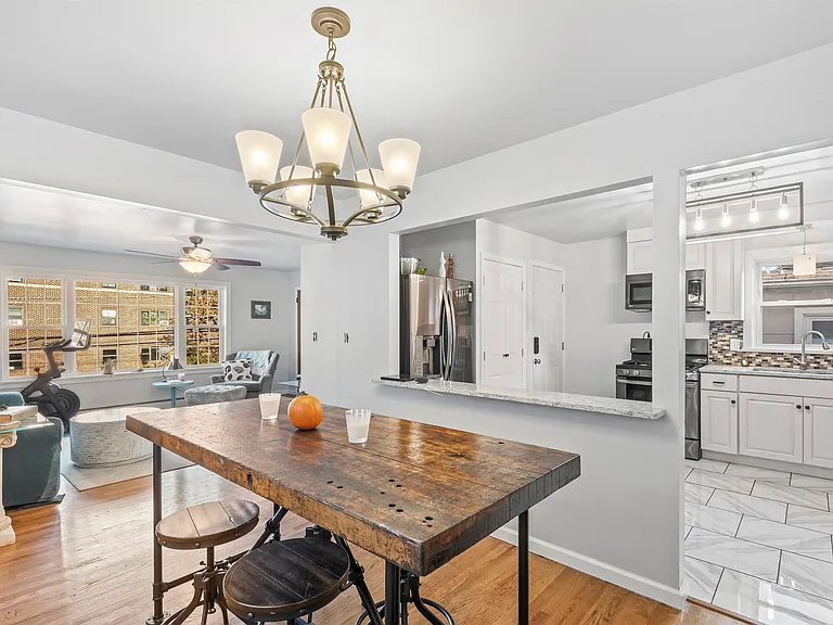 290 Randolph Ave #2 — Photo 5