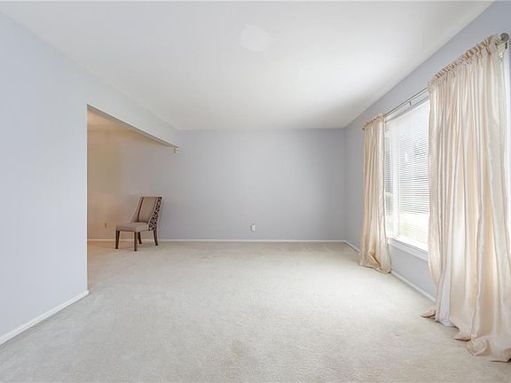4th image of 4874 Stacy Ct