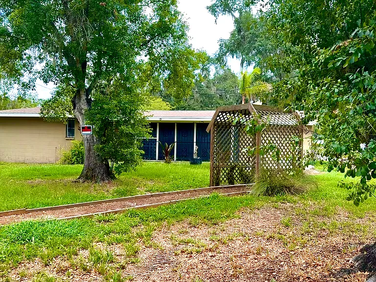 11007 Riverview Dr — Photo 22