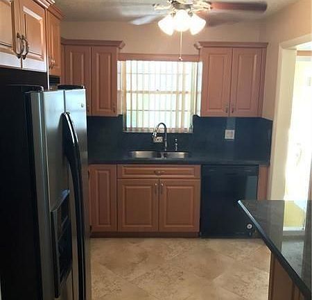 4th image of 5170 SW 40th Ave APT 1E