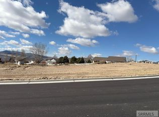 24 Falcon Ridge Dr, Pocatello, ID 83201