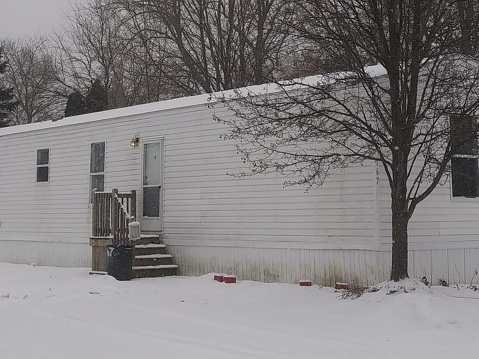 2nd image of 167 Parker Lake Dr