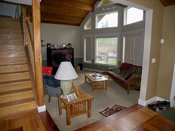5th image of 14305 60th Ave E