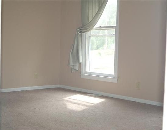2nd image of 266 Stoney Mountain Rd