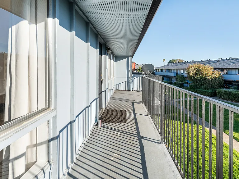 3077 Los Prados St #209 — Photo 36