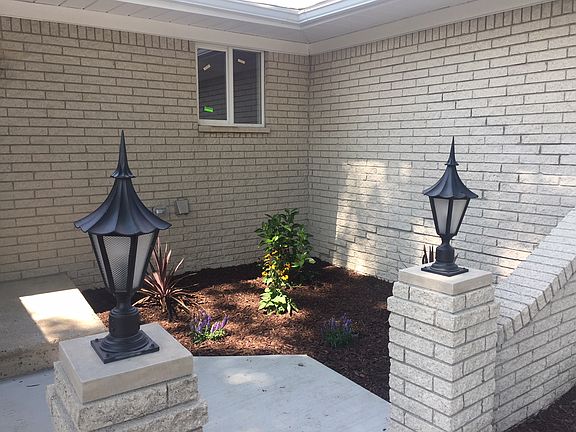 4th image of 37601 Pocahontas Dr