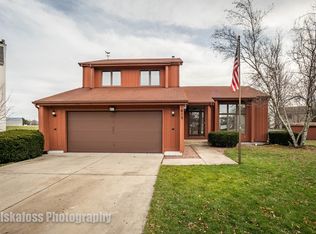 1412 Canyon Ct, Bolingbrook, IL 60490