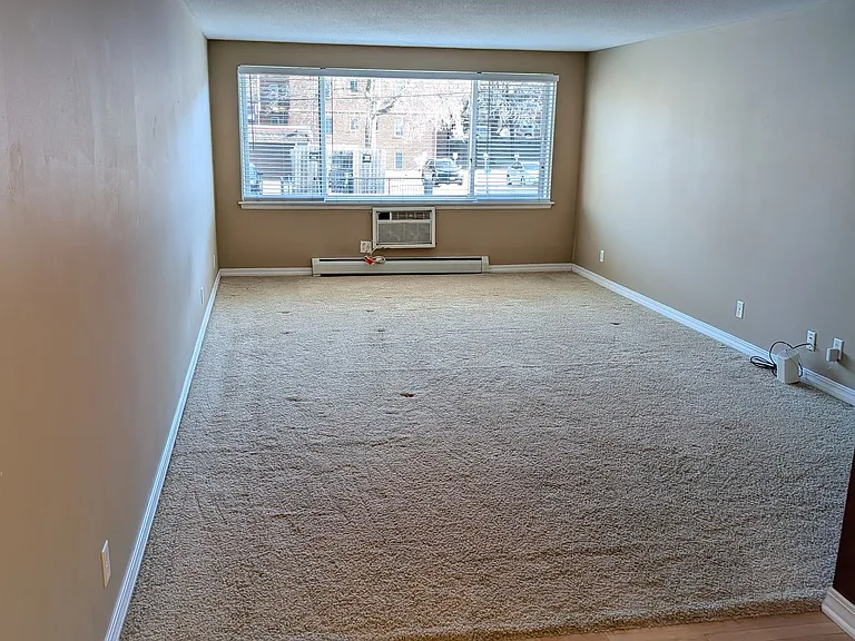 2700 W 44th St #202 — Photo 10