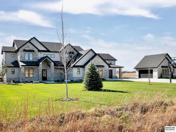 417 Sorbonne Rue, Yutan, NE 68073
