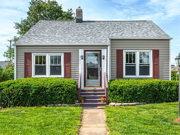 2nd image of 207 W Franklin St