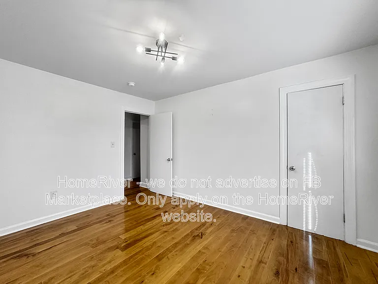 338 Crafton St #3 — Photo 9