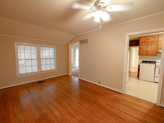4th image of 1211 Combs St