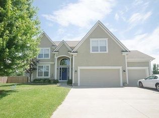 727 SW 34th St, Lees Summit, MO 64082