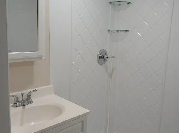 (undisclosed Address), Pasadena, MD 21122