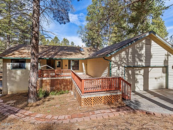 3rd image of 3260 Toho Trl