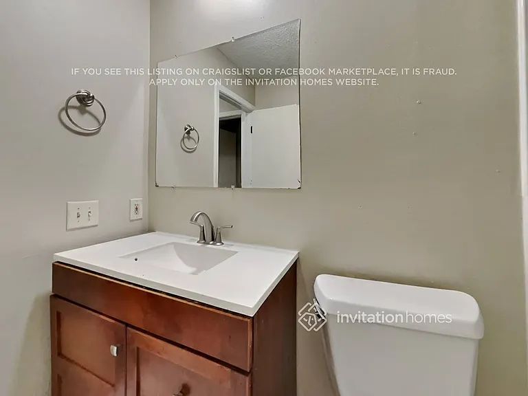 10273 Orleans Ln N — Photo 19