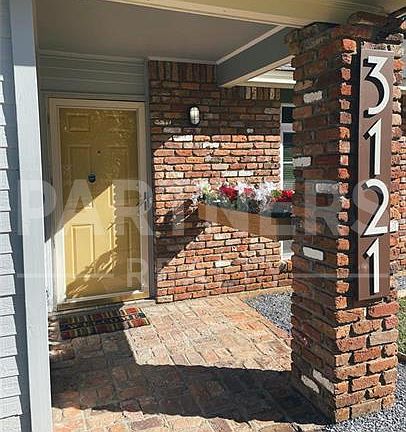 3rd image of 3121 Milan Dr