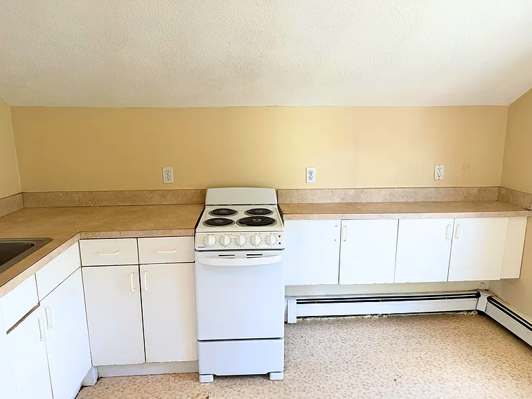 104-106 Calvary St #104R — Photo 15