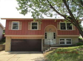 800 S Neltnor Blvd, West Chicago, IL 60185