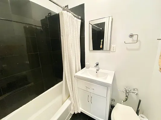 Rented by J PRESTON AND ASSOCIATES INC | media 17