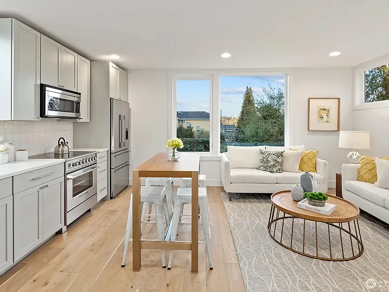 10764 Sand Point Way NE — Photo 3