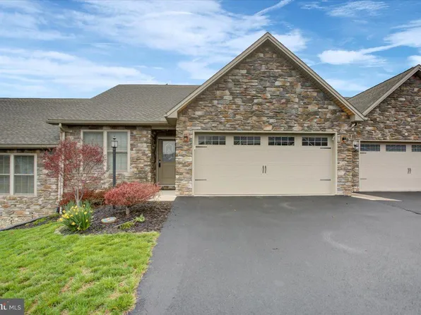 255 Pin Oak Ln, Shippensburg, PA 17257