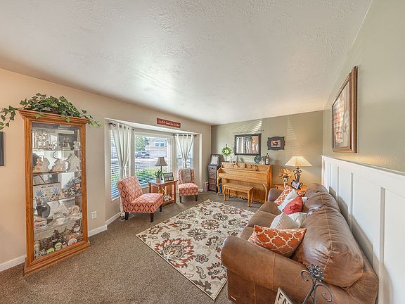 3rd image of 2765 W Lindi Way
