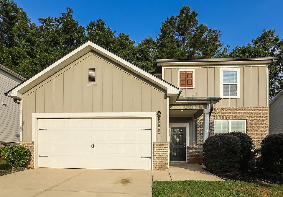 1st image of 203 Hamilton Pointe Dr