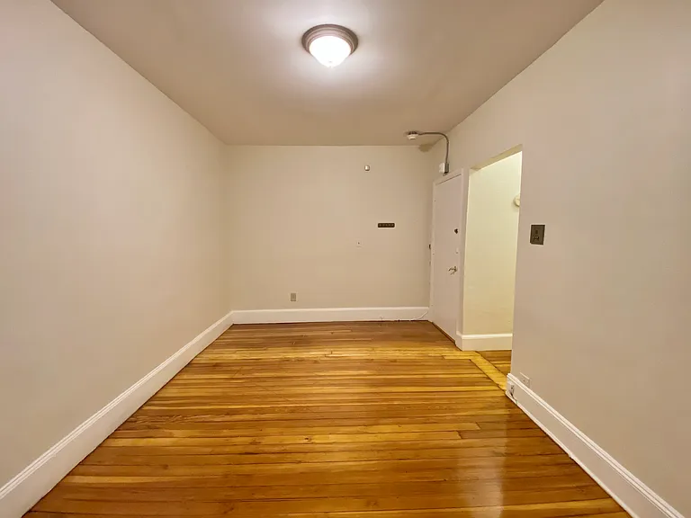 132 Oxford St #1A — Photo 8