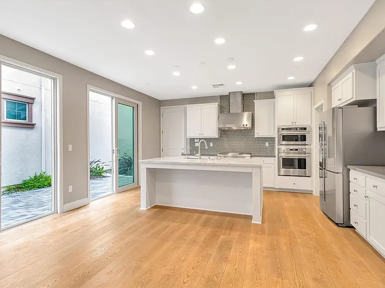 3086 Via Siena Pl — Photo 9