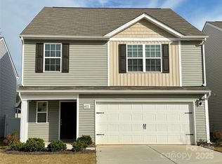8112 Derby Woods Ln, Charlotte, NC 28214