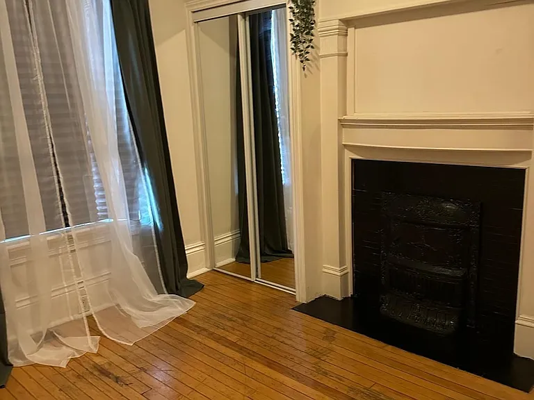 563 Ossington Ave #MAIN — Photo 17