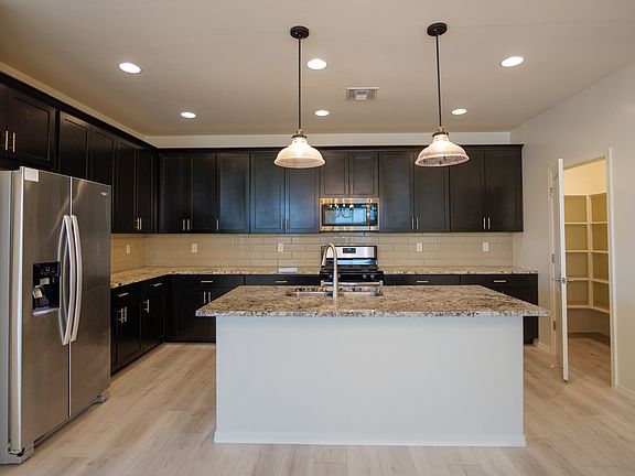 5th image of 10556 S Avenida Lago De Plata