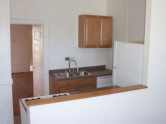 5th image of 4271 Botanical Ave #A