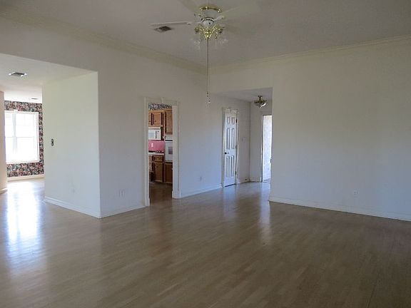 2nd image of 1504 Fairhaven Cv