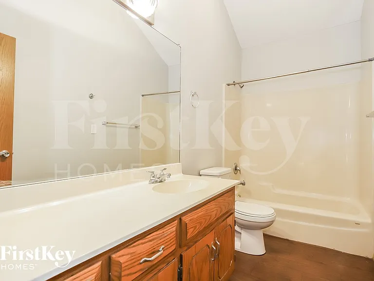 1119 Karen Dr — Photo 11