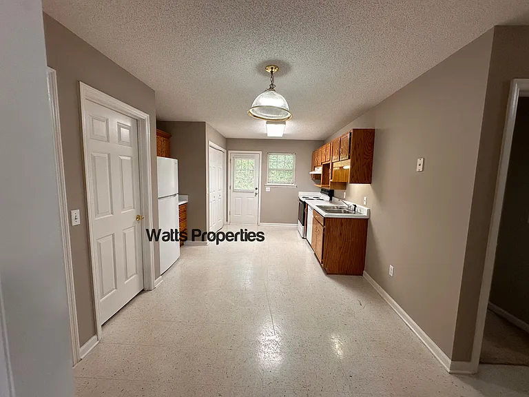 120 Briar Cir #120 — Photo 10