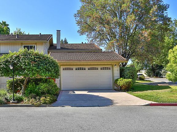2nd image of 1086 Polk Ln