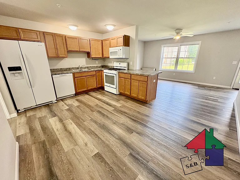 42 Green St #103 — Photo 8
