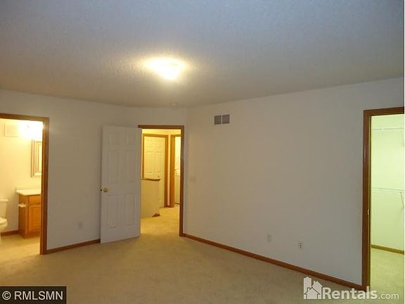 5th image of 2200 Woodcrest Dr