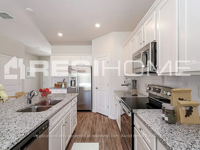 Groveparc Townhomes — Photo 17