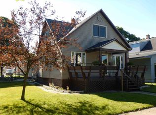624 S 16th St, Escanaba, MI 49829