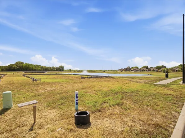807 Greyson Ln, Greenville, TX 75402