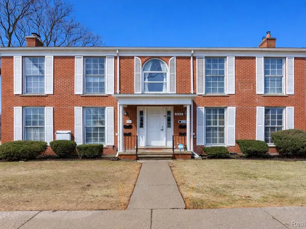 20210 Vernier Rd #B, Harper Woods, MI 48225