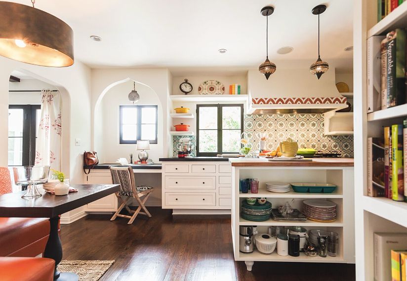 kitchen, built in dining, built in desk