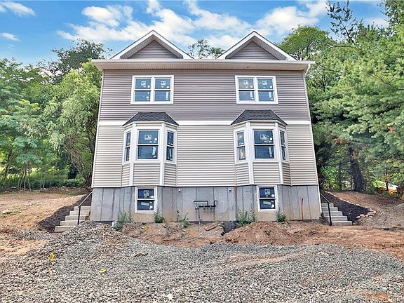 3rd image of 224 West St
