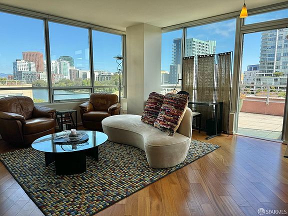 3rd image of 325 Berry St APT 401