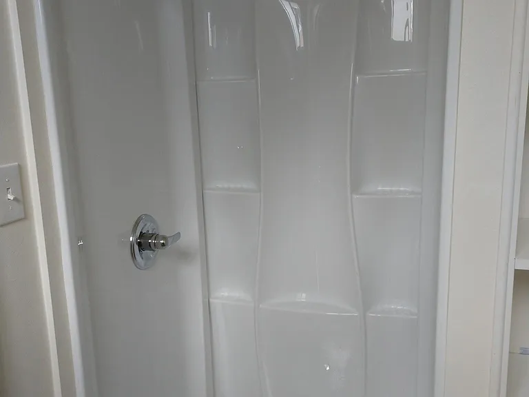 1454 E Chevy Chase Dr #C — Photo 7