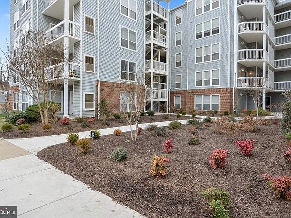3rd image of 3179 Summit Square Dr #2-D7
