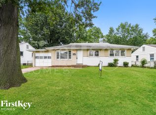 665 Mark Twain Dr, Florissant, MO 63031